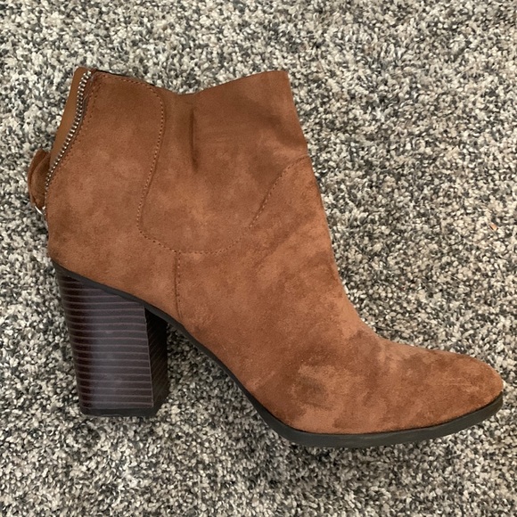 High heeled boots - Picture 1 of 4